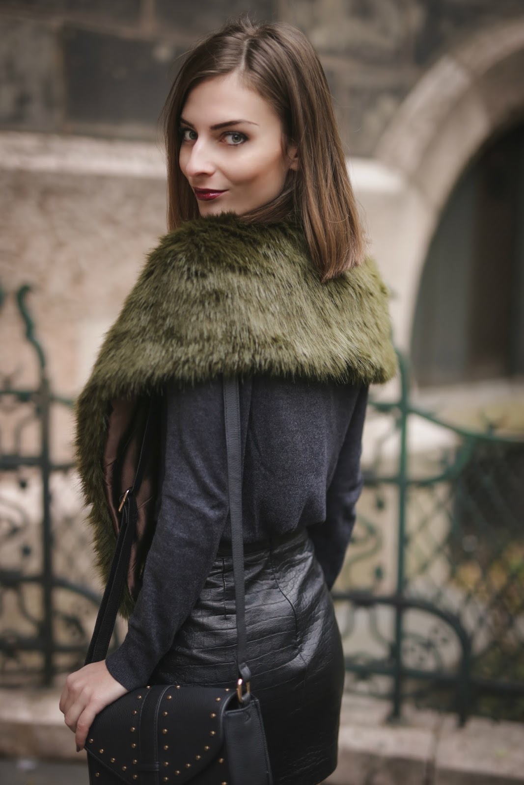 HOW TO WEAR A FUR STOLE What Vero Wears
